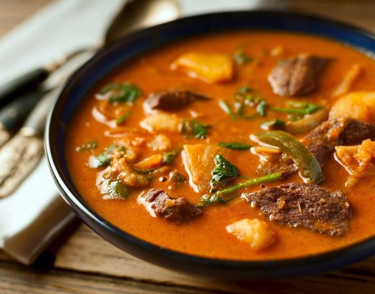 Rich beef curry bowl