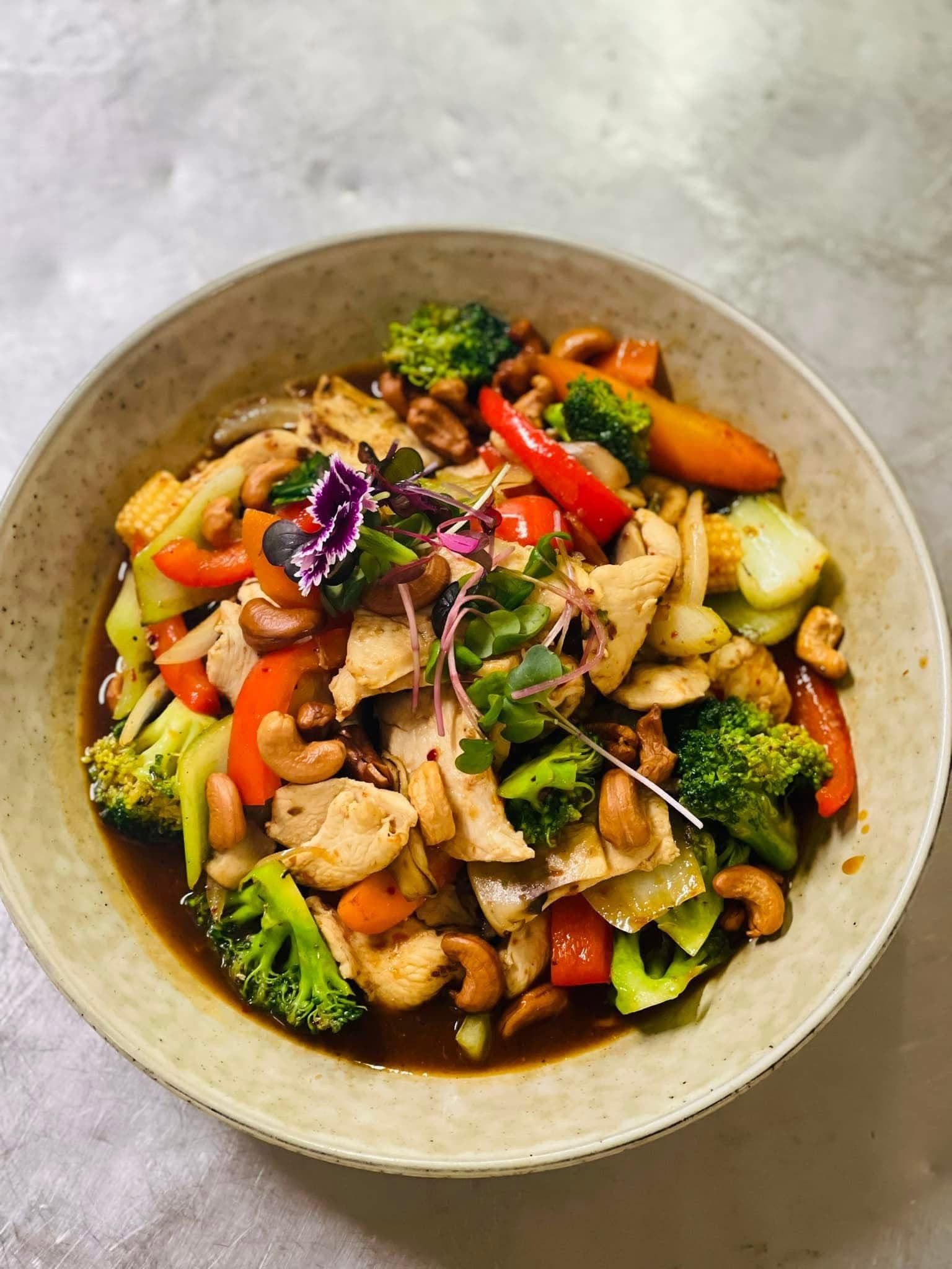 Cashew Chicken Stir-Fry